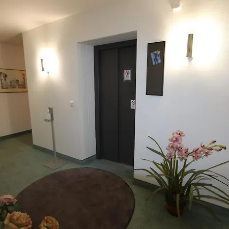 Lachner Hof Hotell 2*